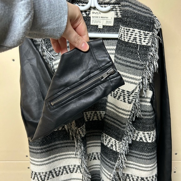 2/$75💥- JACKET | Women’s RVCA Nature x Industry jacket size large - Picture 4 of 6